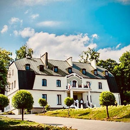 Hotel Palac W Myslecinku Быдгощ Экстерьер фото