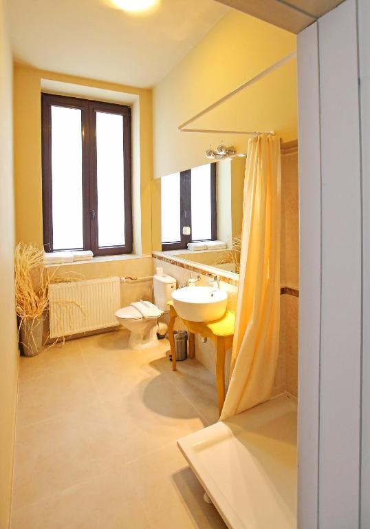 Hotel Palac W Myslecinku Быдгощ Номер фото